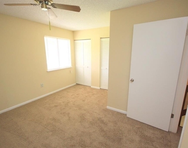 22640 Watersedge Boulevard - Photo Thumbnail 9