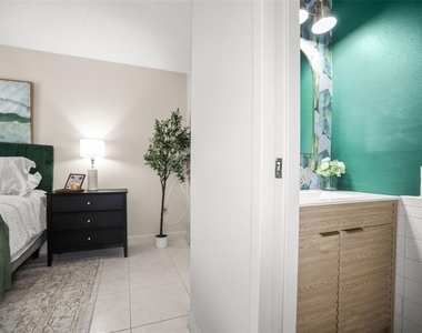 2700 Bayshore Boulevard - Photo Thumbnail 28