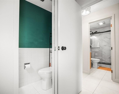 2700 Bayshore Boulevard - Photo Thumbnail 31