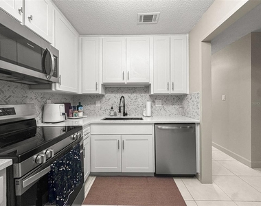 2700 Bayshore Boulevard - Photo Thumbnail 8