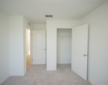 10536 Sage Canyon Drive - Photo Thumbnail 9