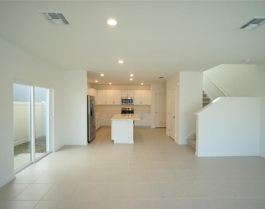 10536 Sage Canyon Drive - Photo Thumbnail 6