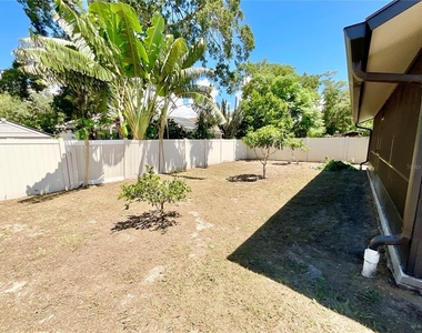 1545 Indiana Avenue - Photo Thumbnail 15