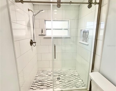 1545 Indiana Avenue - Photo Thumbnail 10