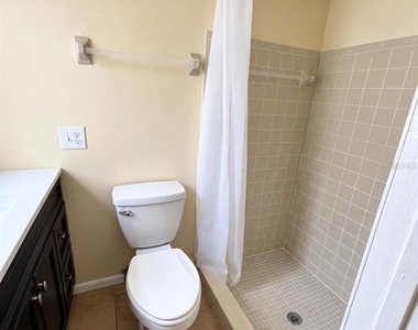 4211 9th Street E - Photo Thumbnail 12