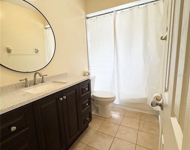 4211 9th Street E - Photo Thumbnail 9
