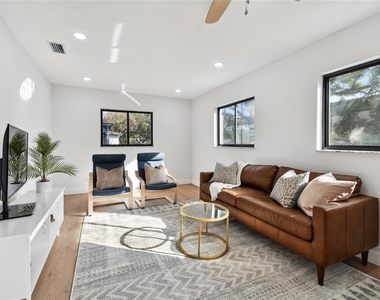 1639 Summit Way - Photo Thumbnail 16