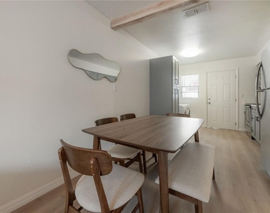 6910 S Macdill Avenue - Photo Thumbnail 7
