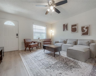 6910 S Macdill Avenue - Photo Thumbnail 2