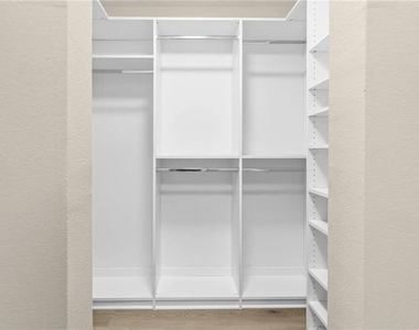 352 Clearfield Avenue - Photo Thumbnail 27