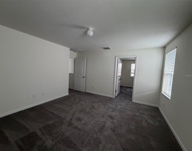 7557 Tuscan Bay Circle - Photo Thumbnail 11
