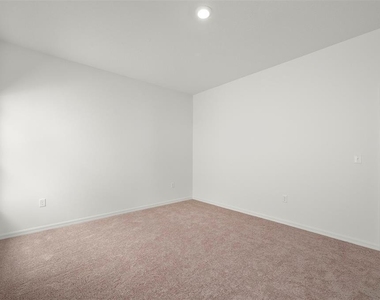 13347 Tula Loop - Photo Thumbnail 11
