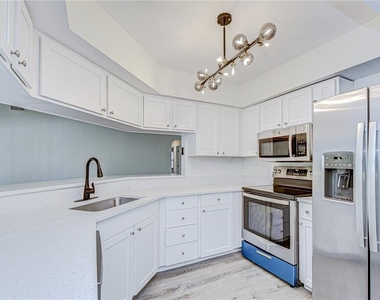 9731 62nd Avenue N - Photo Thumbnail 12