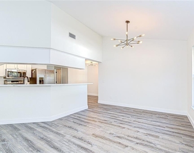 9731 62nd Avenue N - Photo Thumbnail 8