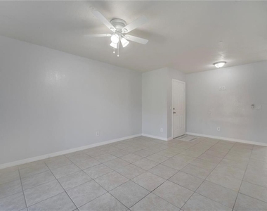 9942 Turf Way - Photo Thumbnail 11