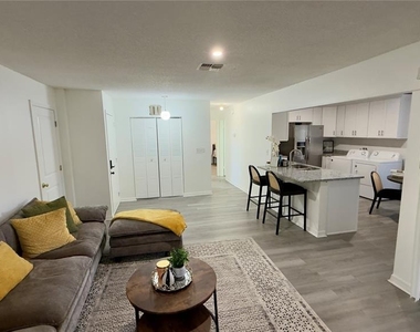 451 Cart Court - Photo Thumbnail 8