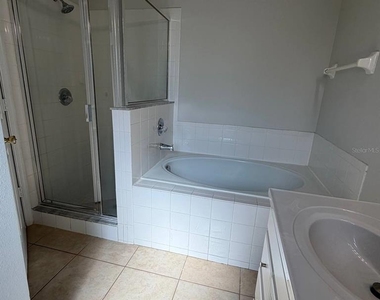 535 Rollins Drive - Photo Thumbnail 7