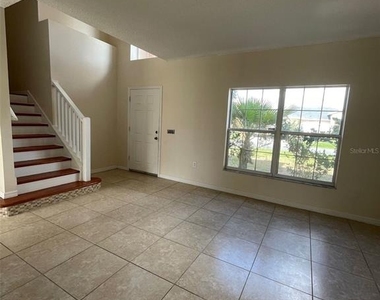 560 Bristol Circle - Photo Thumbnail 2