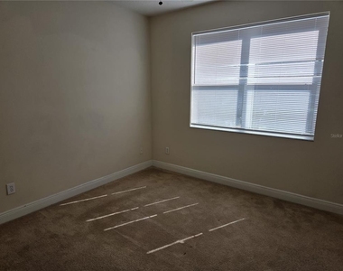 1055 La Mirada Court - Photo Thumbnail 4