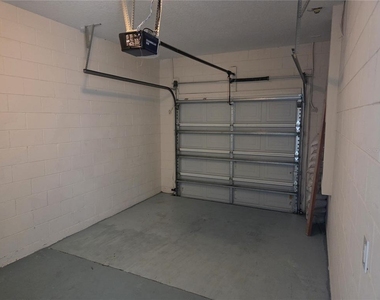 1055 La Mirada Court - Photo Thumbnail 9
