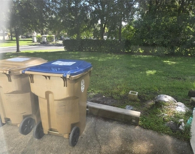 1055 La Mirada Court - Photo Thumbnail 24