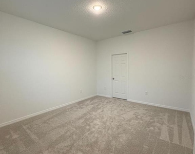 438 Marion Loop - Photo Thumbnail 27