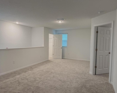 438 Marion Loop - Photo Thumbnail 34