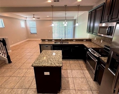 8171 Roseville Boulevard - Photo Thumbnail 12