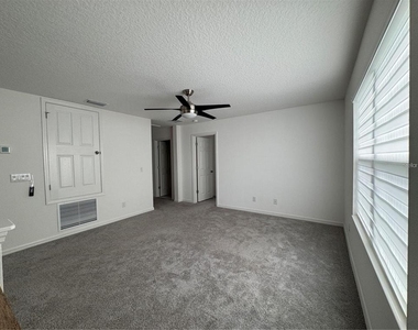862 Marcel Loop - Photo Thumbnail 16