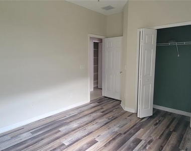 9382 Mustard Leaf Drive - Photo Thumbnail 15