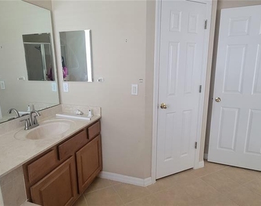 9382 Mustard Leaf Drive - Photo Thumbnail 8