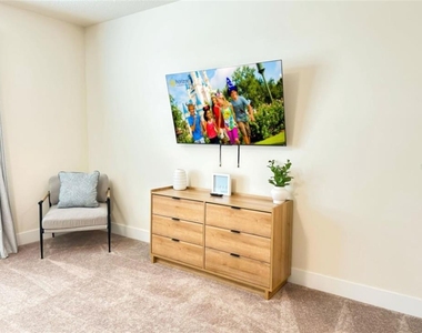 17406 Serenidad Boulevard - Photo Thumbnail 13