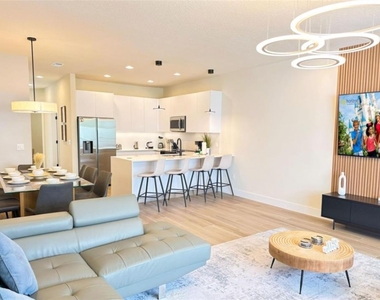 17406 Serenidad Boulevard - Photo Thumbnail 6