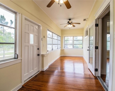412 E Tillman Avenue - Photo Thumbnail 2