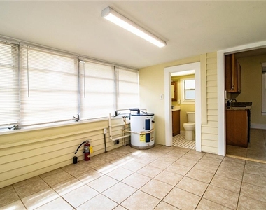 412 E Tillman Avenue - Photo Thumbnail 32