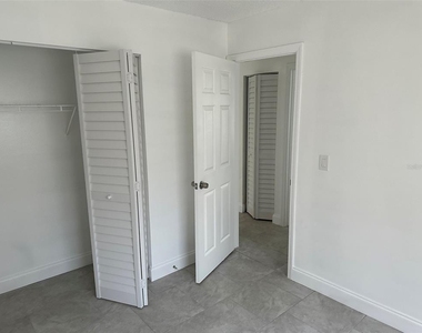 14841 Sw 43rd Terrace Road - Photo Thumbnail 2