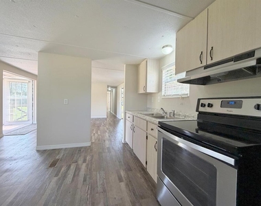 10580 Sw 105th Avenue - Photo Thumbnail 6