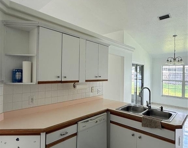 30 Hemlock Terrace Way - Photo Thumbnail 7