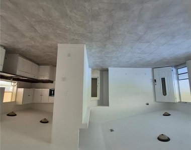 1160 W Geneva Place - Photo Thumbnail 10