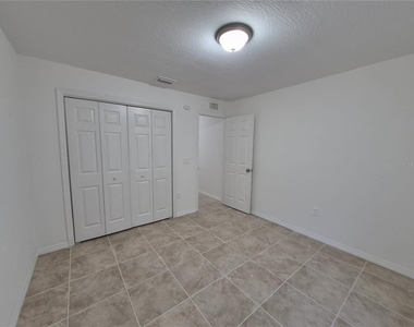 1213 W Sorrento Drive - Photo Thumbnail 14