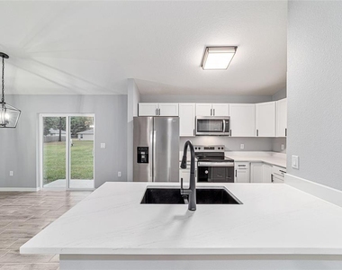 4919 Nw 61st Court - Photo Thumbnail 15