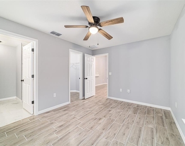 4919 Nw 61st Court - Photo Thumbnail 26