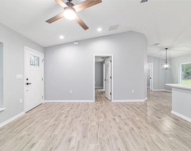 4919 Nw 61st Court - Photo Thumbnail 12