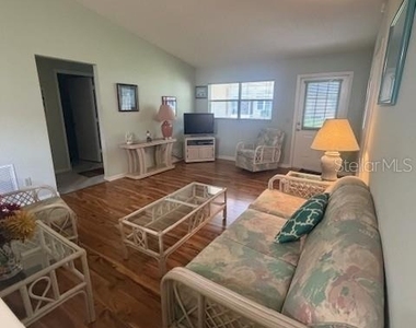 9726 Sw 94th Avenue - Photo Thumbnail 8