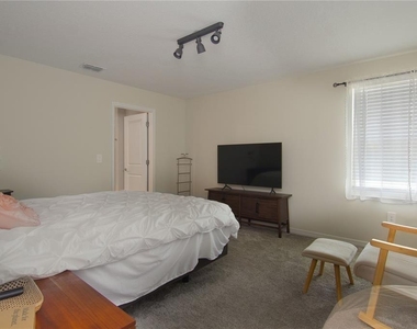2949 Muller Oak Loop - Photo Thumbnail 8