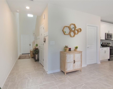 2949 Muller Oak Loop - Photo Thumbnail 2