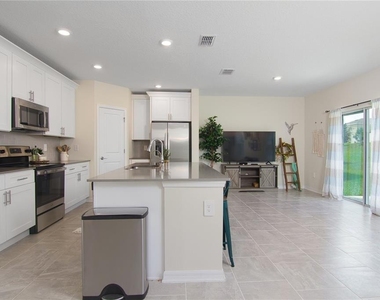 2949 Muller Oak Loop - Photo Thumbnail 3