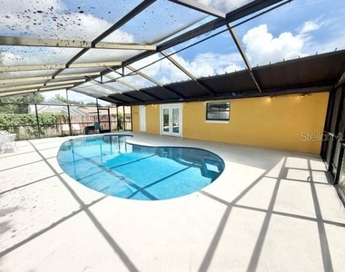 1084 Shepherd Avenue - Photo Thumbnail 14