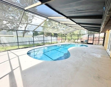 1084 Shepherd Avenue - Photo Thumbnail 13