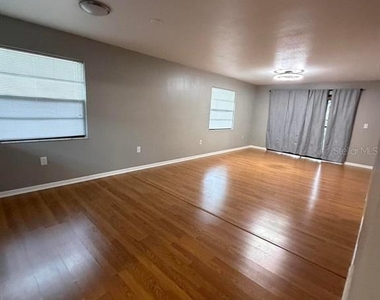 231 Circle Drive - Photo Thumbnail 10
